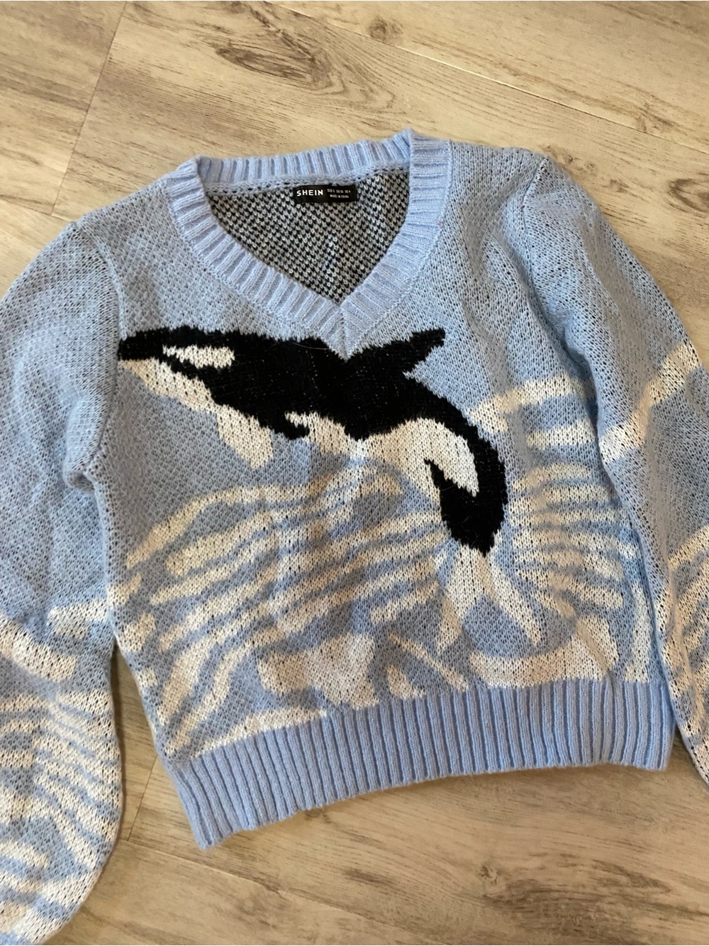 Light Blue Orca Knit V-Neck Sweater - NWOT - Picture 5 of 8